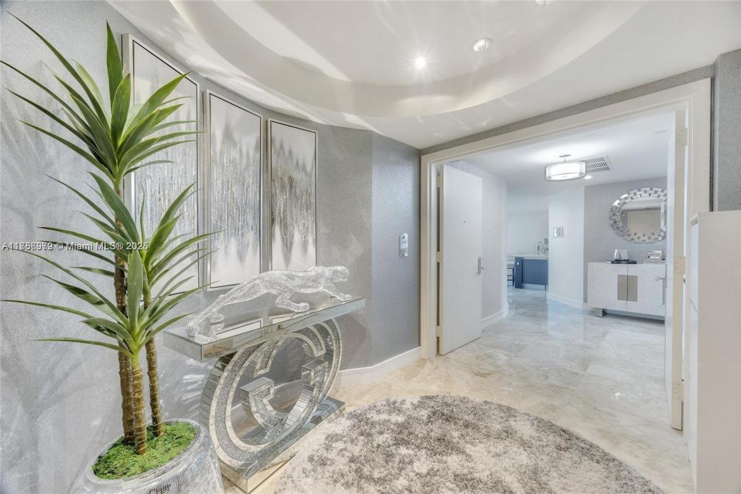 17001 Collins Ave 2401, Sunny Isles Beach, Florida 33160, USA