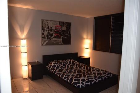1780 NE 191st St 806-2, Miami, Florida 33179, USA