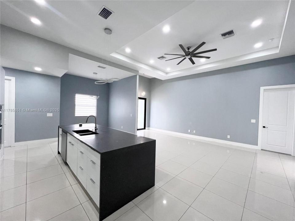 314 CHIQUITA BLVD N, Cape Coral, Florida 33993, Amerika Birleşik Devletleri