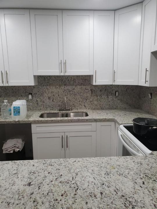 13745 SW 84th St A, Miami, Florida 33183