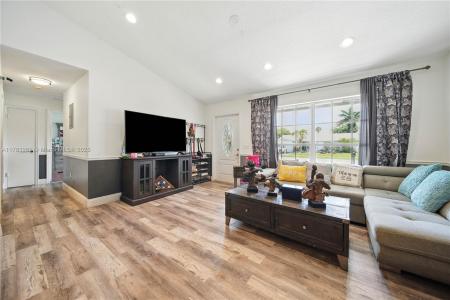 11641 NW 42nd St, Sunrise, Florida 33323, USA