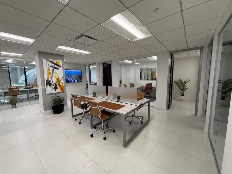 1000 Brickell Ave 200, Miami, Florida 33131, USA
