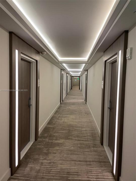 2301 COLLINS AV 1221, Miami Beach, Florida 33139, Stati Uniti