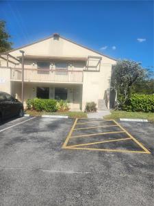 455 NW 210th St 204, Miami Gardens, Florida 33169, USA