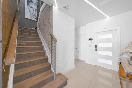 6694 NW 107th Pl, Doral, Florida 33178, USA