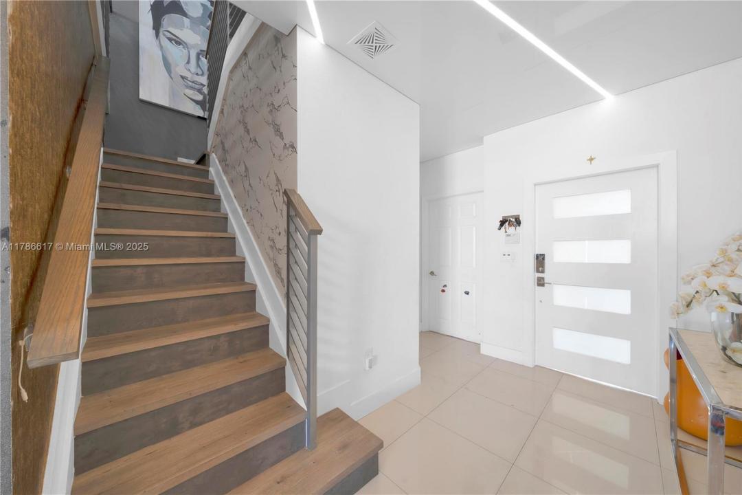 6694 NW 107th Pl, Doral, Florida 33178