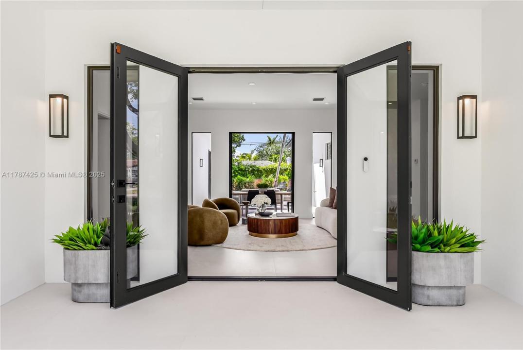 144 NW 110th St, Miami Shores, 佛罗里达州 33168, 美国
