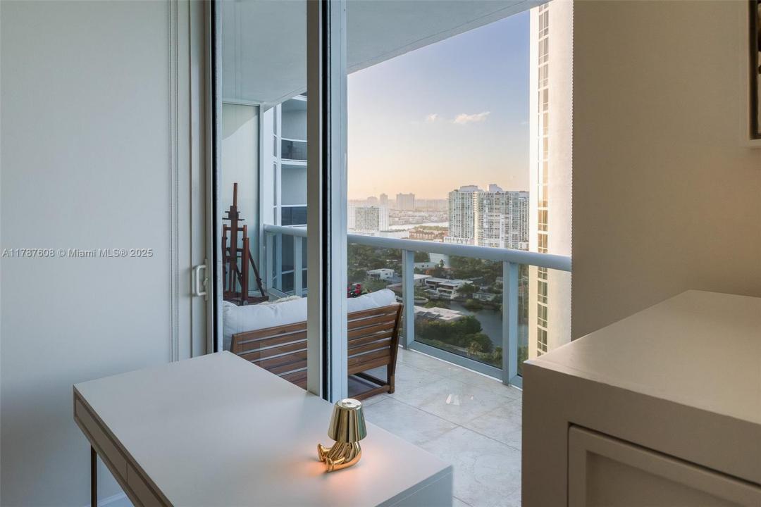 15901 Collins Ave 2502, Sunny Isles Beach, 佛罗里达州 33160, 美国