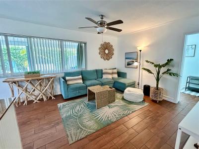 316 Walnut 1, Hollywood, Florida 33019, USA