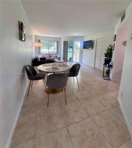 100 SW 130th Ter 204C, Pembroke Pines, Florida 33027, USA