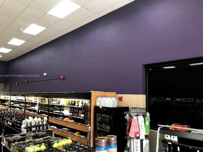 9525 Westview Dr., Coral Springs, Florida 33076, USA