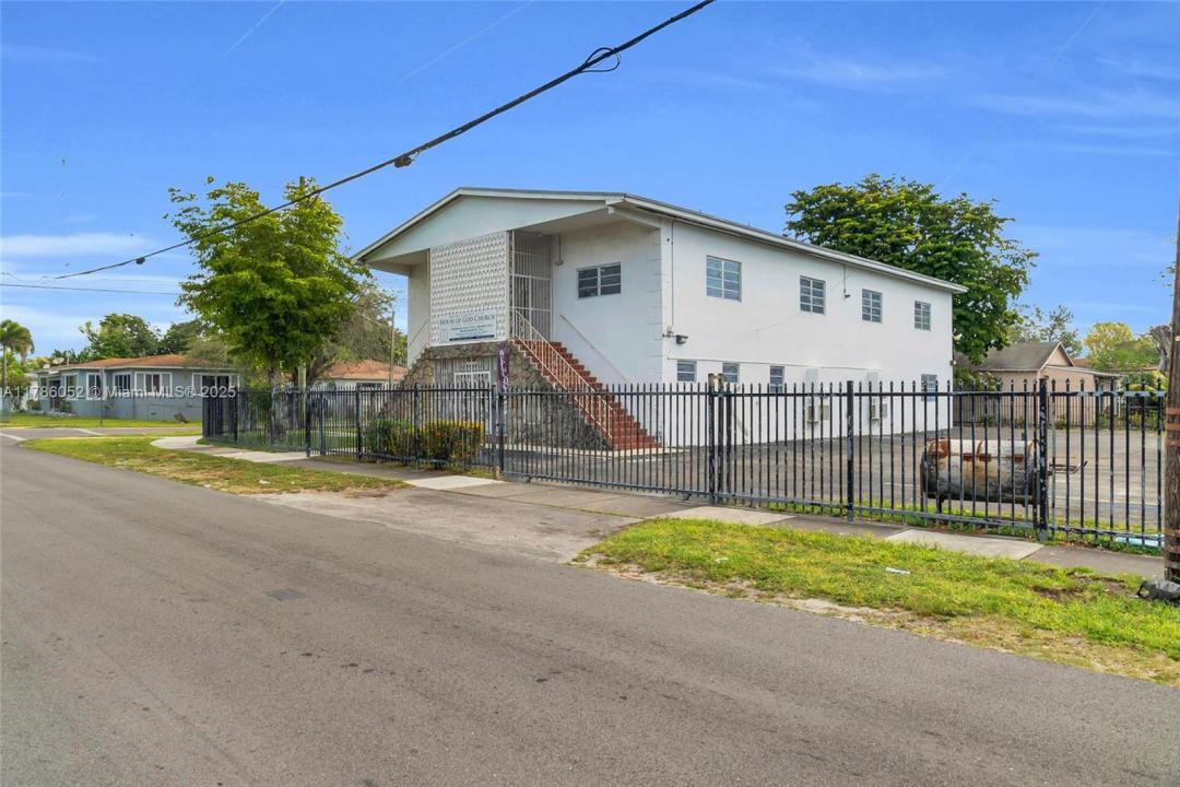 6891 NW 13th Ave, Miami, 佛罗里达州 33147, 美国