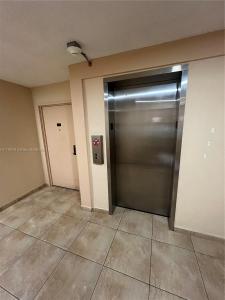 5280 NW 7th St 306, Miami, Florida 33126, USA