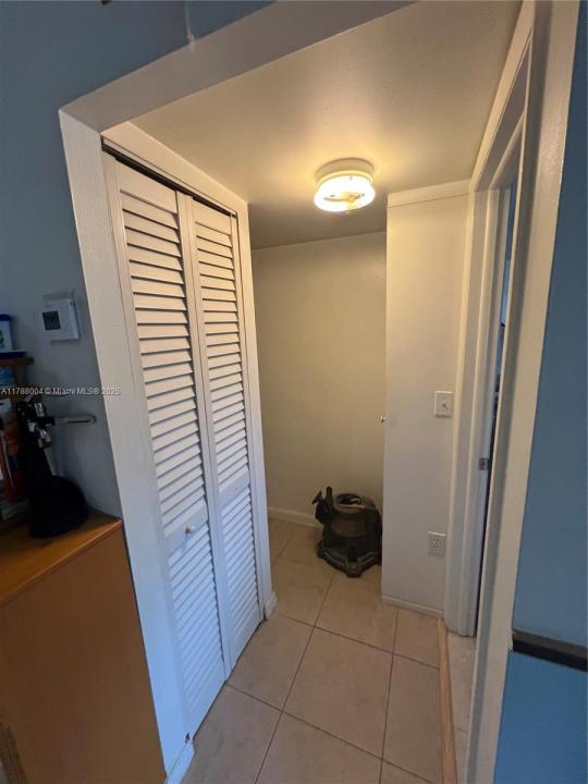 5280 NW 7th St 306, Miami, פלורידה 33126, ארצות הברית של אמריקה 