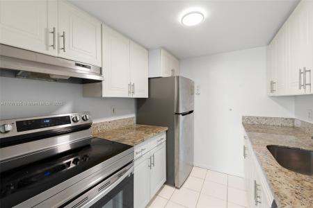 2350 NE 135th St 812, North Miami, Florida 33181, USA