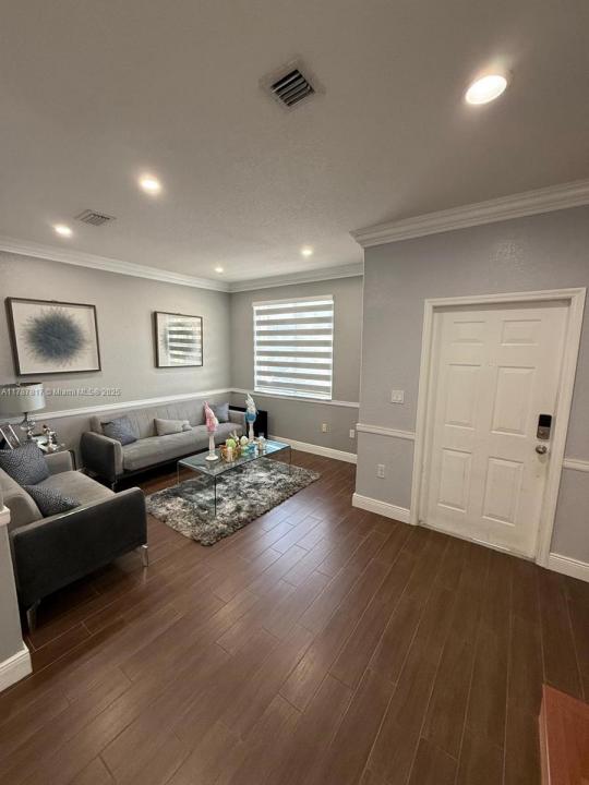 7353 NW 174th Ter 107, Hialeah, Flórida 33015, Estados Unidos