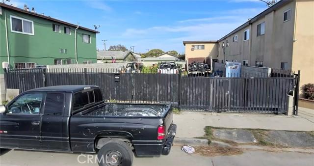 N Paramount Boulevard, Long Beach, California 90805