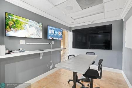 2331 N State Road 7 219, Lauderdale Lakes, Florida 33313
