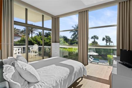 5875 Collins Ave 201, Miami Beach, Florida 33140, USA