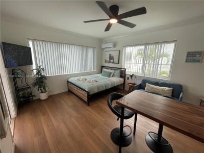316 Walnut 3, Hollywood, Florida 33019, USA