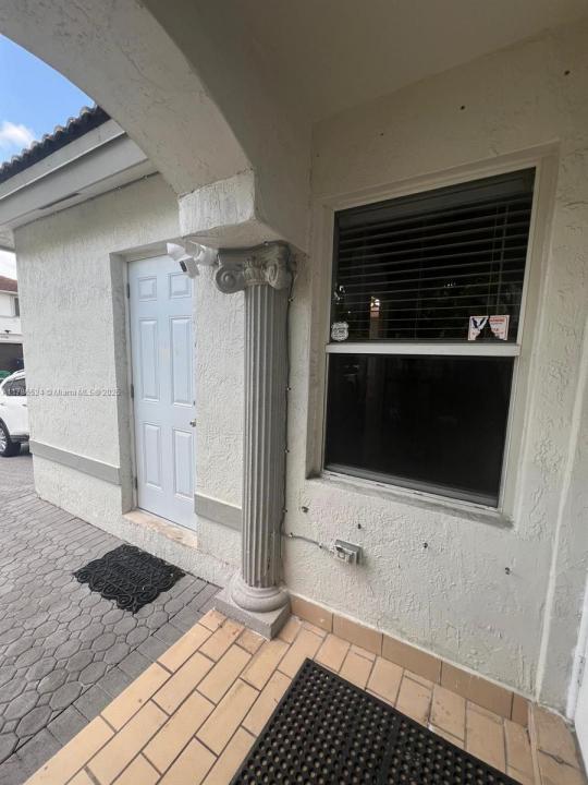 15709 SW 90th Ter 09, Miami, Florida 33196, HOA KỲ
