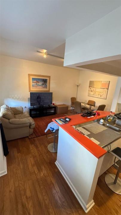 1614 Pennsylvania Ave 1E, Miami Beach, Florida 33139