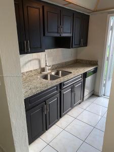 1850 Arthur St 2, Hollywood, Florida 33020, USA