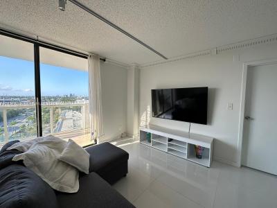 13499 Biscayne Blvd 1407, North Miami, Florida 33181, USA