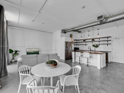 444 NE 30th St 402, Miami, Florida 33137, USA