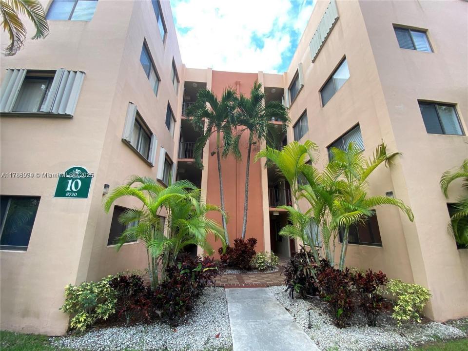 8730 SW 133rd Ave Rd 308, Miami, Florida 33183, USA
