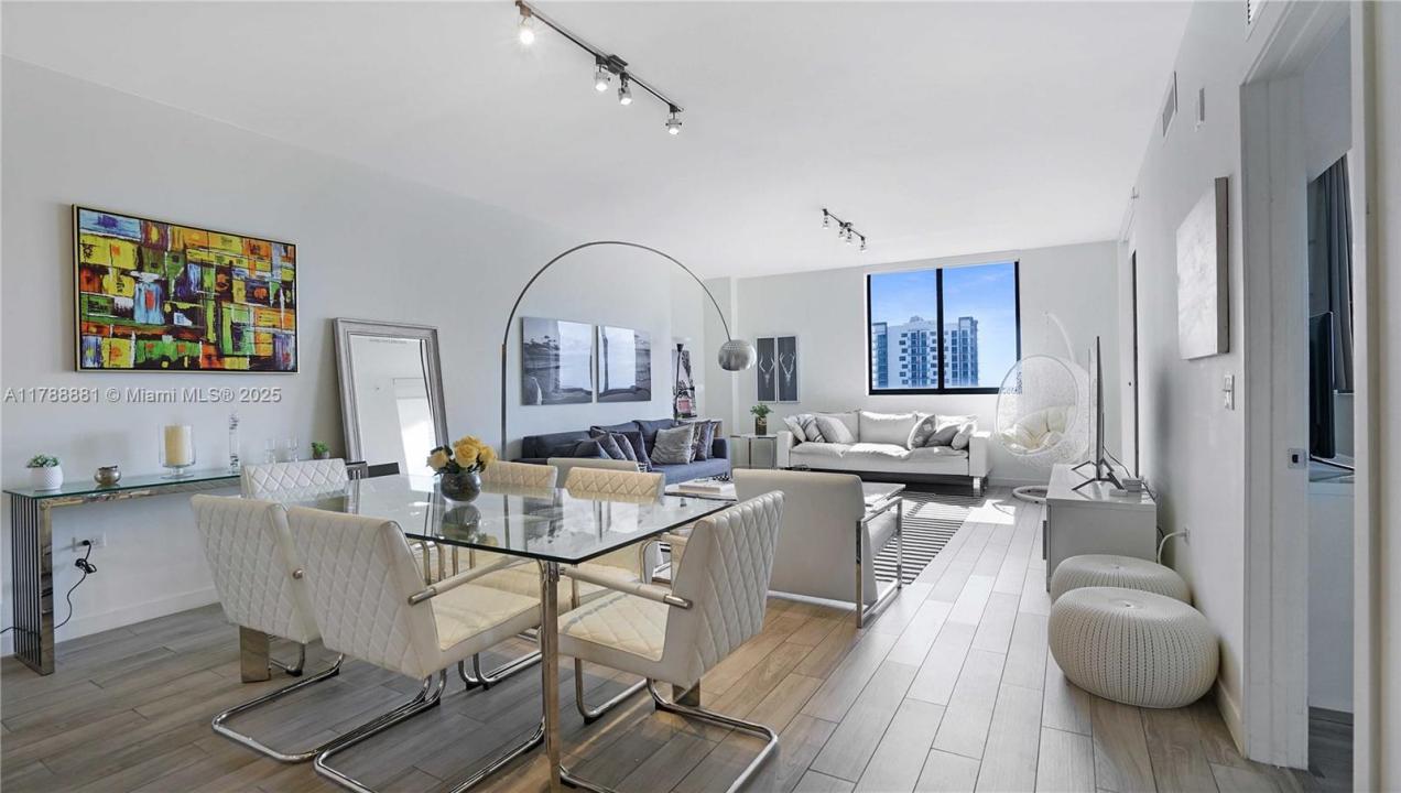 999 SW 1 AVE 2313, Miami, フロリダ 33131, アメリカ合衆国