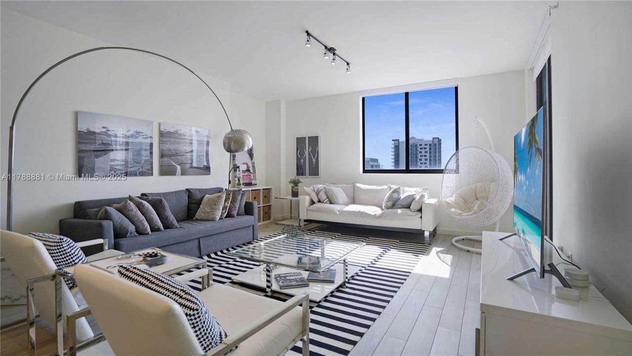 999 SW 1 AVE 2313, Miami, フロリダ 33131, アメリカ合衆国