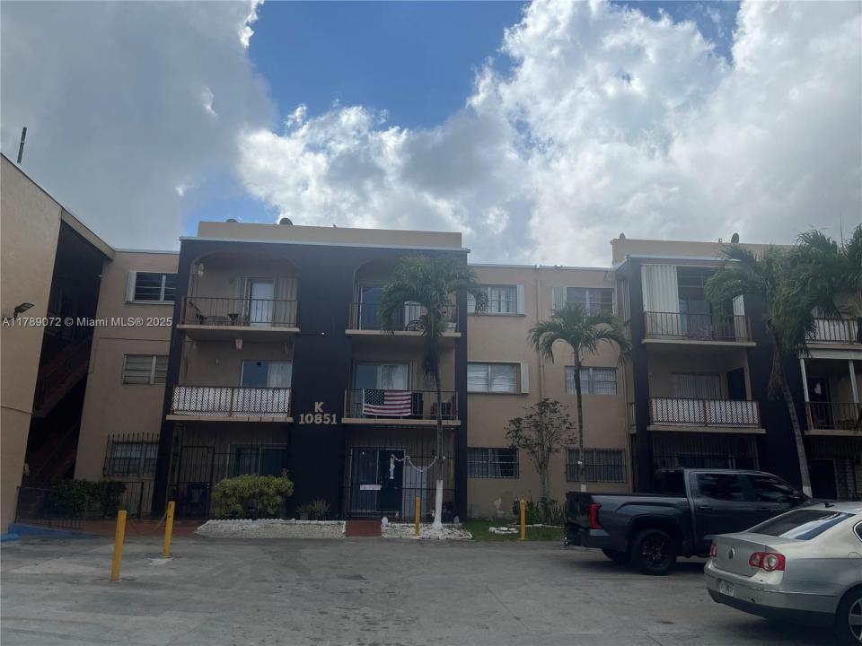 10851 SW 2nd St K304, Sweetwater, Florida 33174, Amerika Birleşik Devletleri