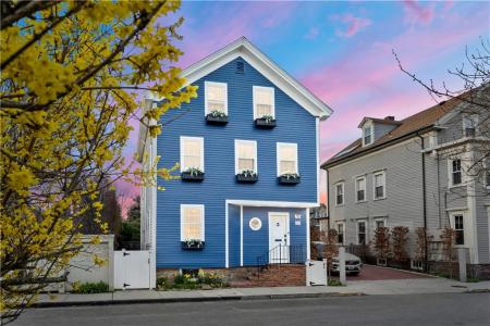33 Marsh Street, Newport, RI 02840, USA