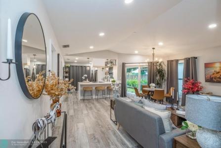 4244 SW 72nd Way, Davie, Florida 33314