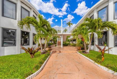 7825 Harding Ave, Miami Beach, Florida 33141