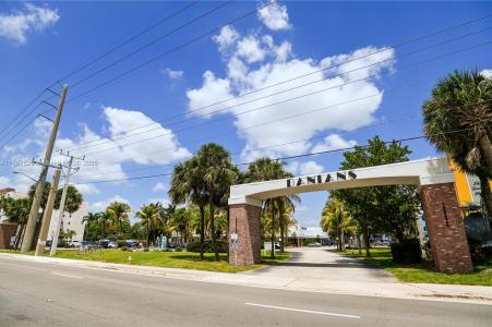 501 E Dania Beach Blvd 5-3D, Dania Beach, Florida 33004, USA