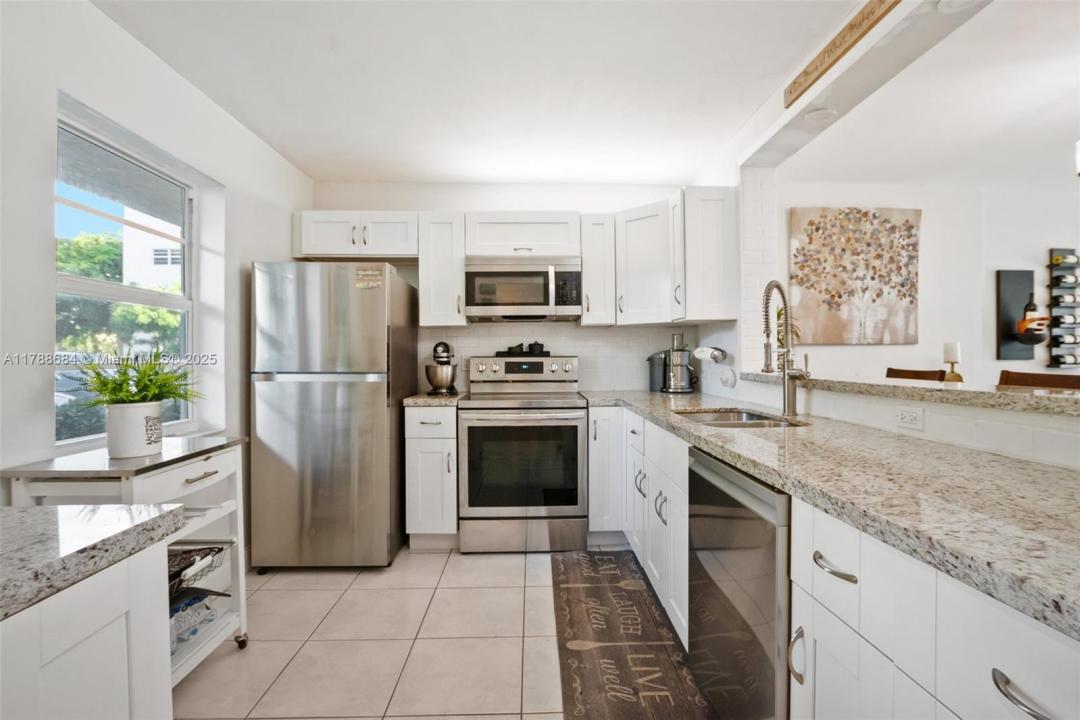 1024 SE 4th Ave 102, Dania Beach, Flórida 33004, Estados Unidos