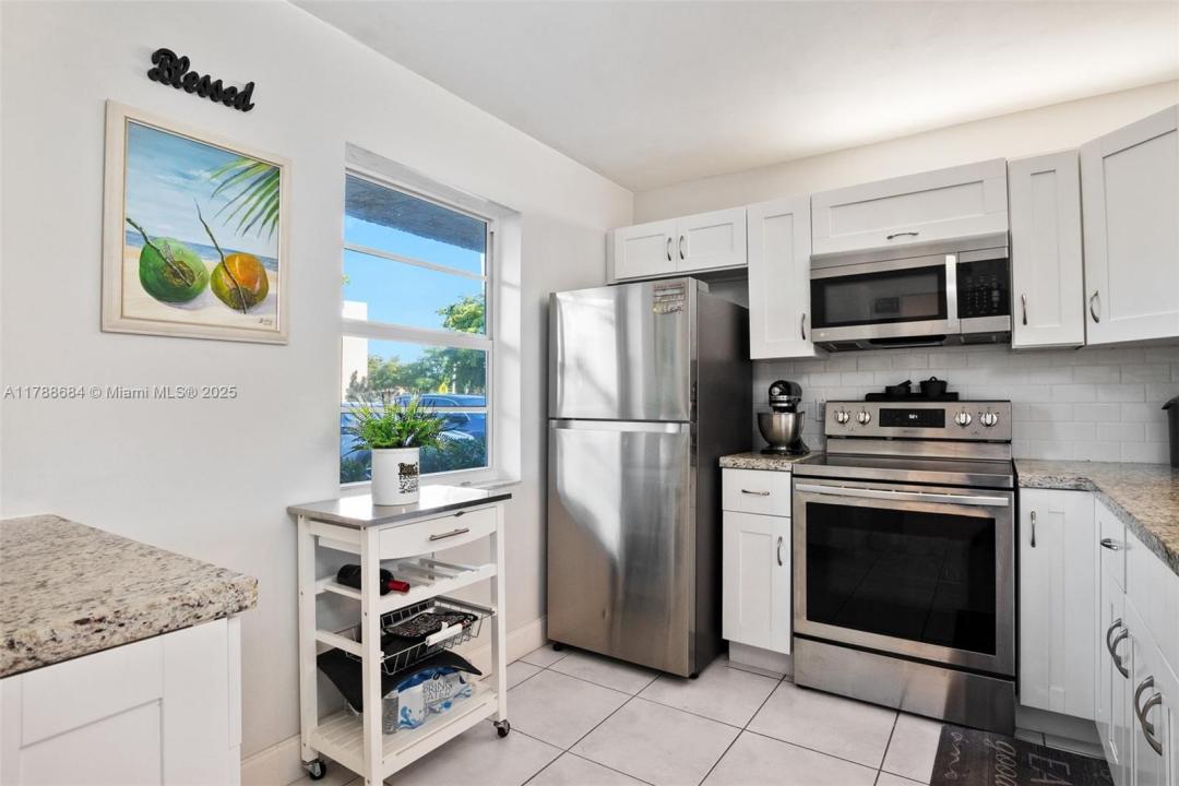 1024 SE 4th Ave 102, Dania Beach, Flórida 33004, Estados Unidos
