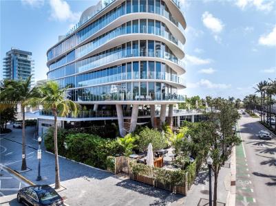 1 Collins Ave CU3, Miami Beach, Florida 33139, USA