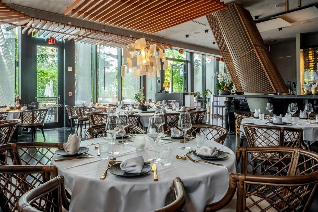 1 Collins Ave CU3, Miami Beach, Florida 33139