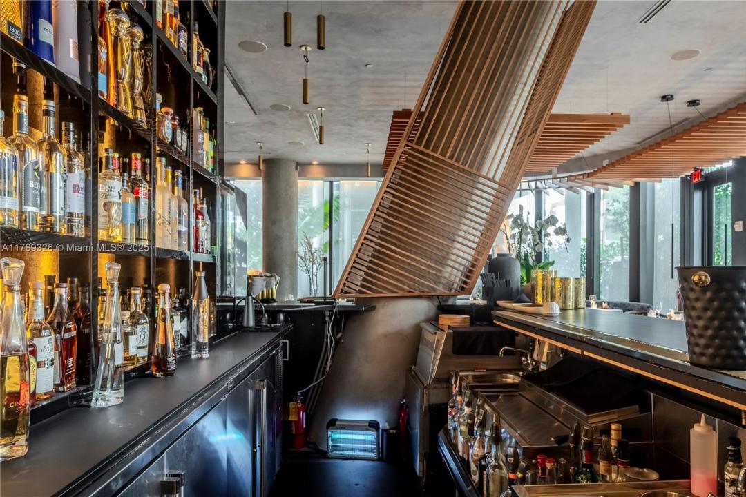 1 Collins Ave CU3, Miami Beach, Florida 33139