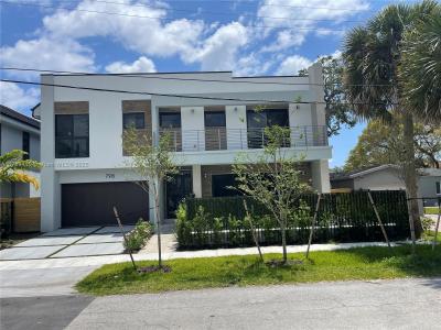 798 SW 8th Way 798, Fort Lauderdale, Florida 33315, USA