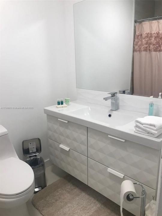 4295 SW 9th Ter 1, Miami, Флорида 33134, Соединенные Штаты