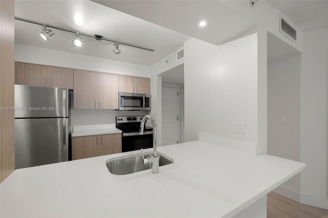 1756 N Bayshore Dr 16N, Miami, Florida 33132, Estados Unidos