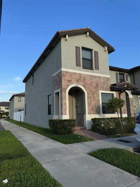 11449 W 34th Ln, Hialeah, Florida 33018, USA