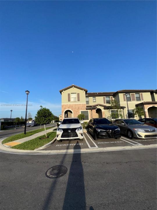 11449 W 34th Ln, Hialeah, Florida 33018, USA