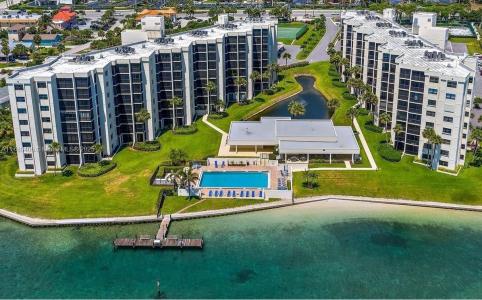 19800 Sandpointe Bay Dr 506, Tequesta, Floride 33469, États-Unis
