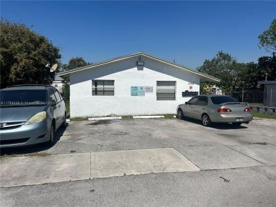 3705 SW 13th Ct, Fort Lauderdale, Florida 33312, USA