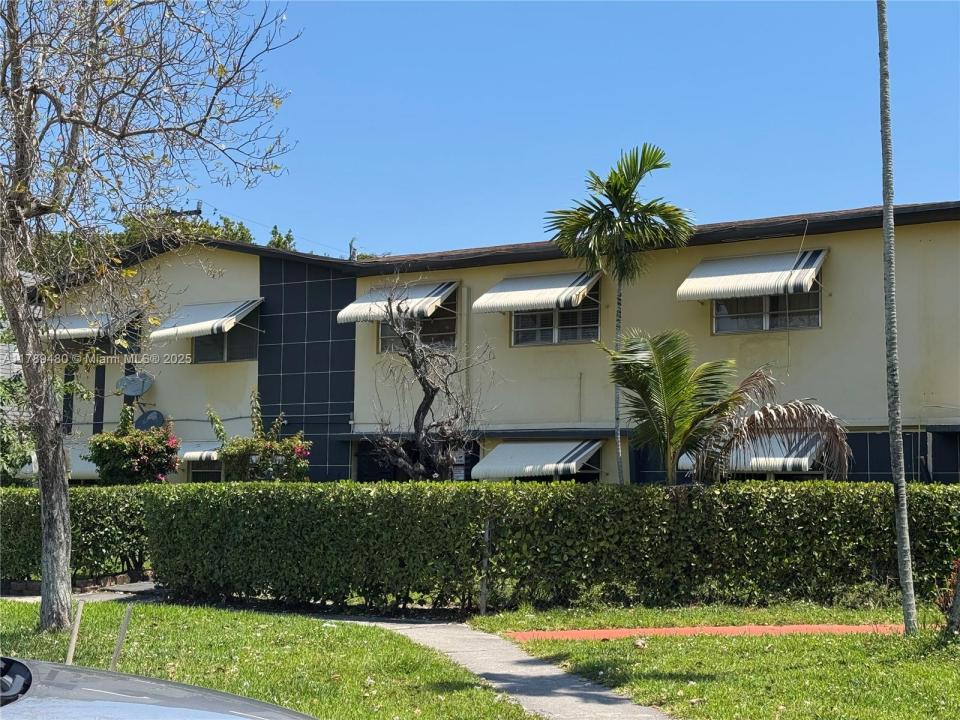 17051 NE 23rd Ave 1J, North Miami Beach, Floride 33160, États-Unis